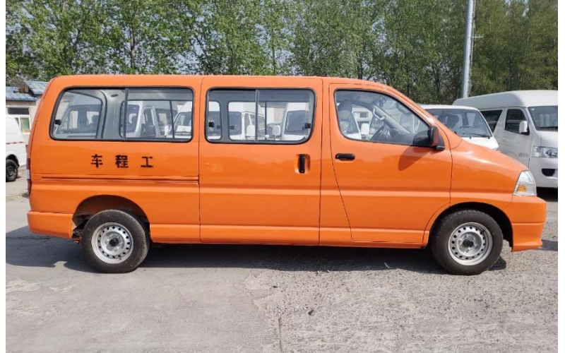 金杯新快運工程黃